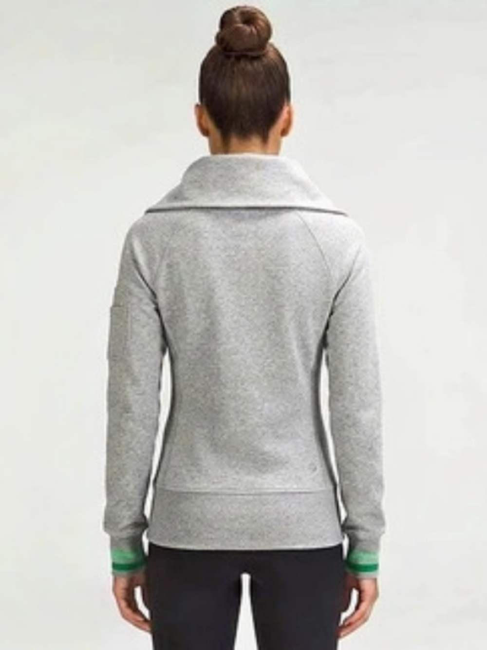 Model Lululemon Radiant Jacket II